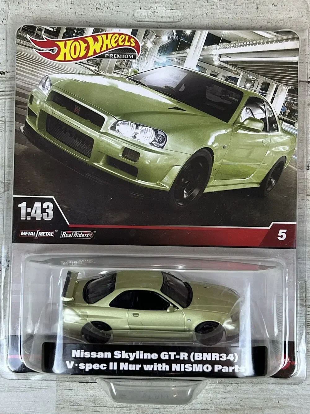 Hot Wheels Premium 1:43 Nissan Skyline GT-R BNR34 V-Spec II Nür NISMO Parts
